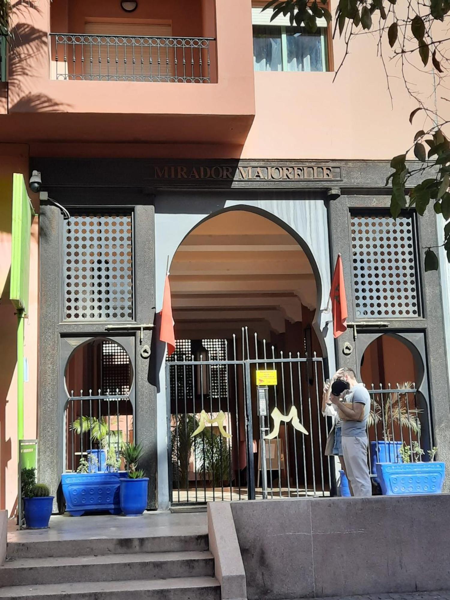 Appartement In Der Beruehmten Ysl Street Seulement A 1 Personne Ou Couple Marie Ou Touristes Etrangers